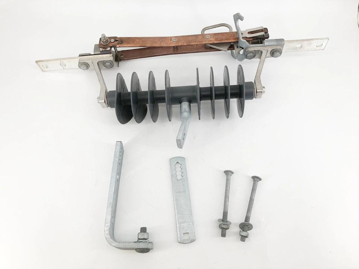 New Hubbell M3C259B Single Insulator Disconnect 25kV 900A