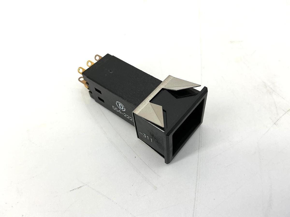 New Dialight 554-2221-311 Illuminated Pushbutton Lamp Holder 8Pin 1A 125V No Box