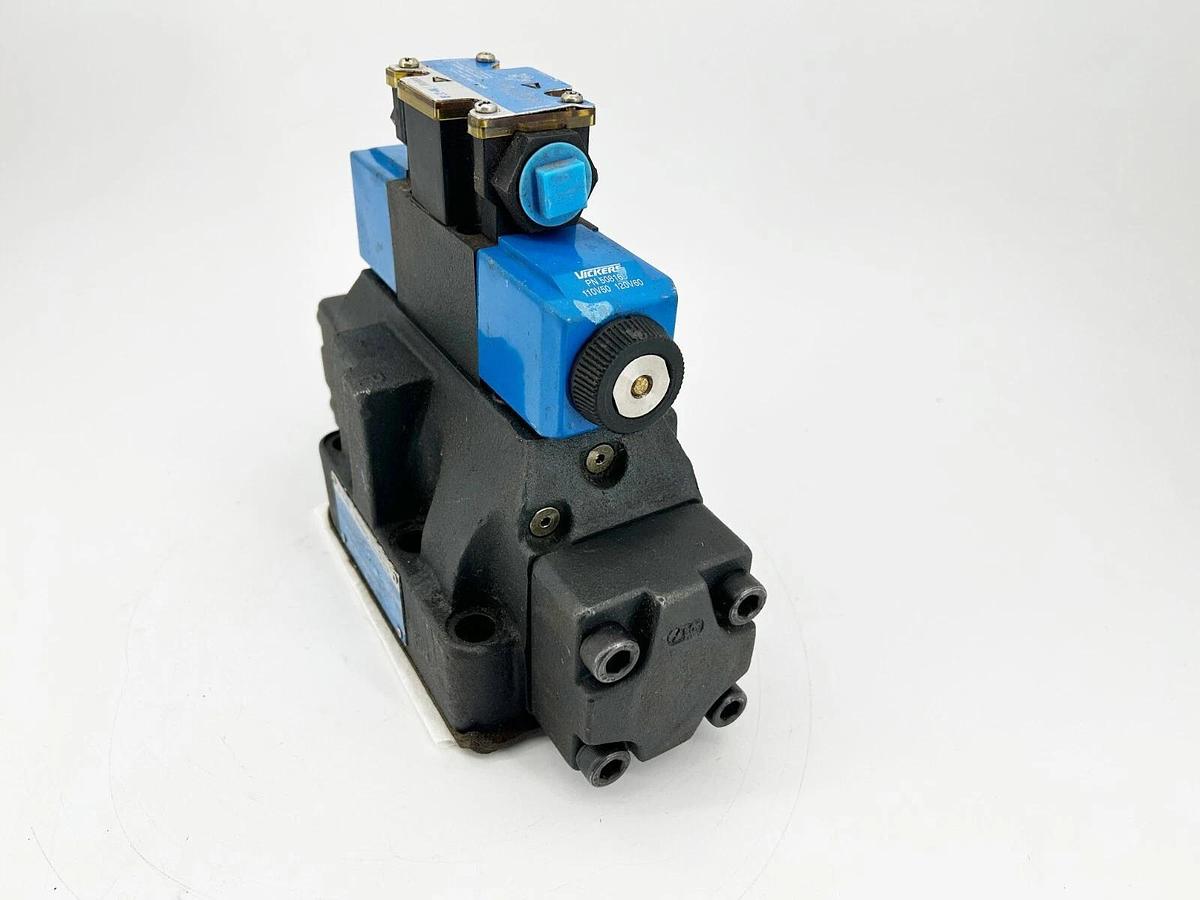 New Eaton DG5V-8-H-6C-T-M-FW-B-10 Directional Control Valve 02-330476 - No Box