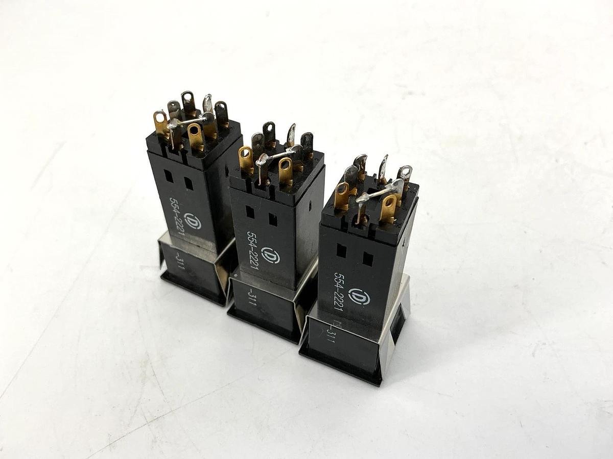 Used Lot of 3 Dialight 554-2221-311 Illuminated Pushbutton Lamp Holder 8Pin 1A 125VAC