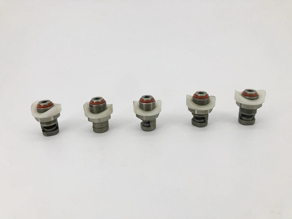 Lot of 5 New Spraying Systems 20235-4012-316SS Self Cleaning Nozzles Stainless