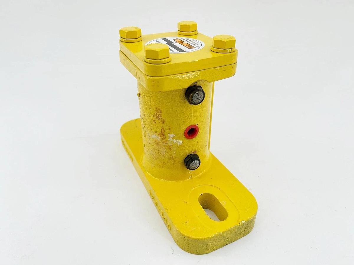 New Cougar Vibration AP5-200-Y Impacting Pistion Vibrator 5000 Series Yellow