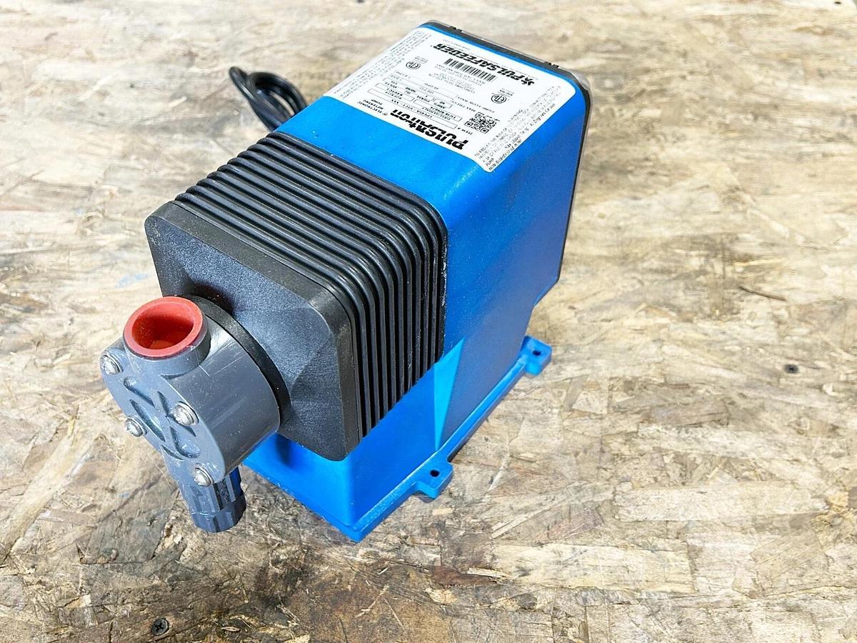 New Pulsafeeder LPE4SA-VTC1-XXX Metering Pump Motor 100PSI 44GPD 115V