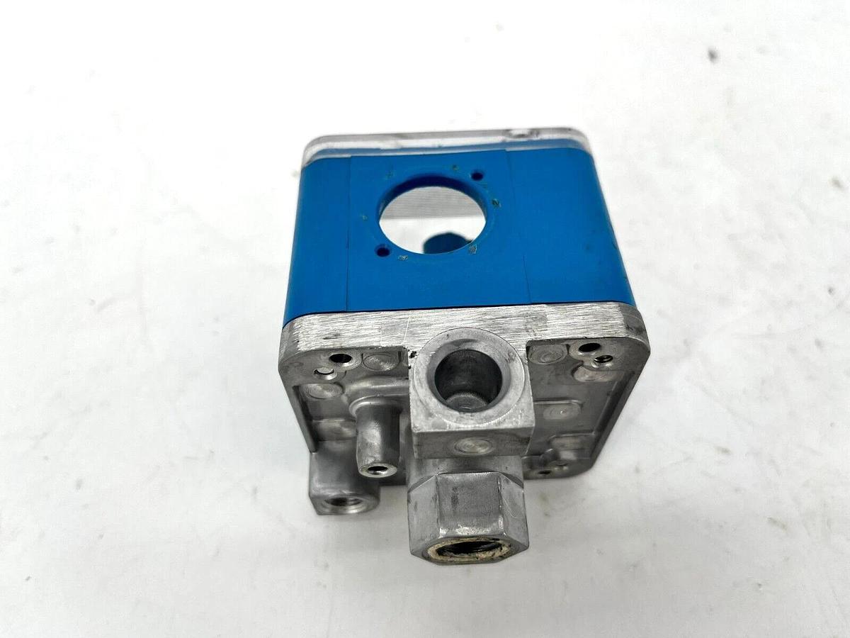Used Honeywell Cleaver Brooks C6097B1176 Gas Pressure Switch w/ Manual Reset M2