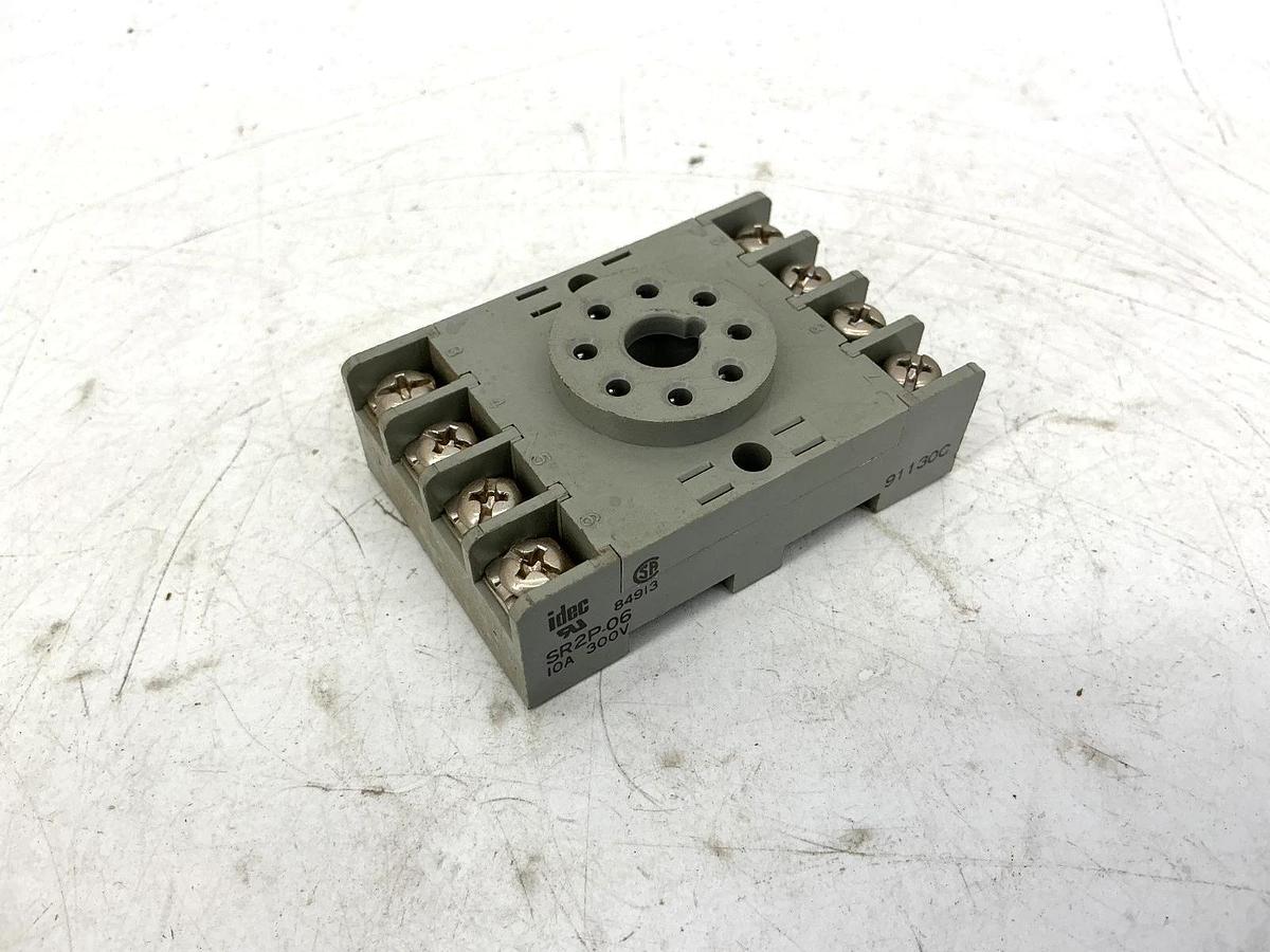 Used Lot of 4 IDEC SR2P-06 Relay Socket 8-Pin 10A 300V