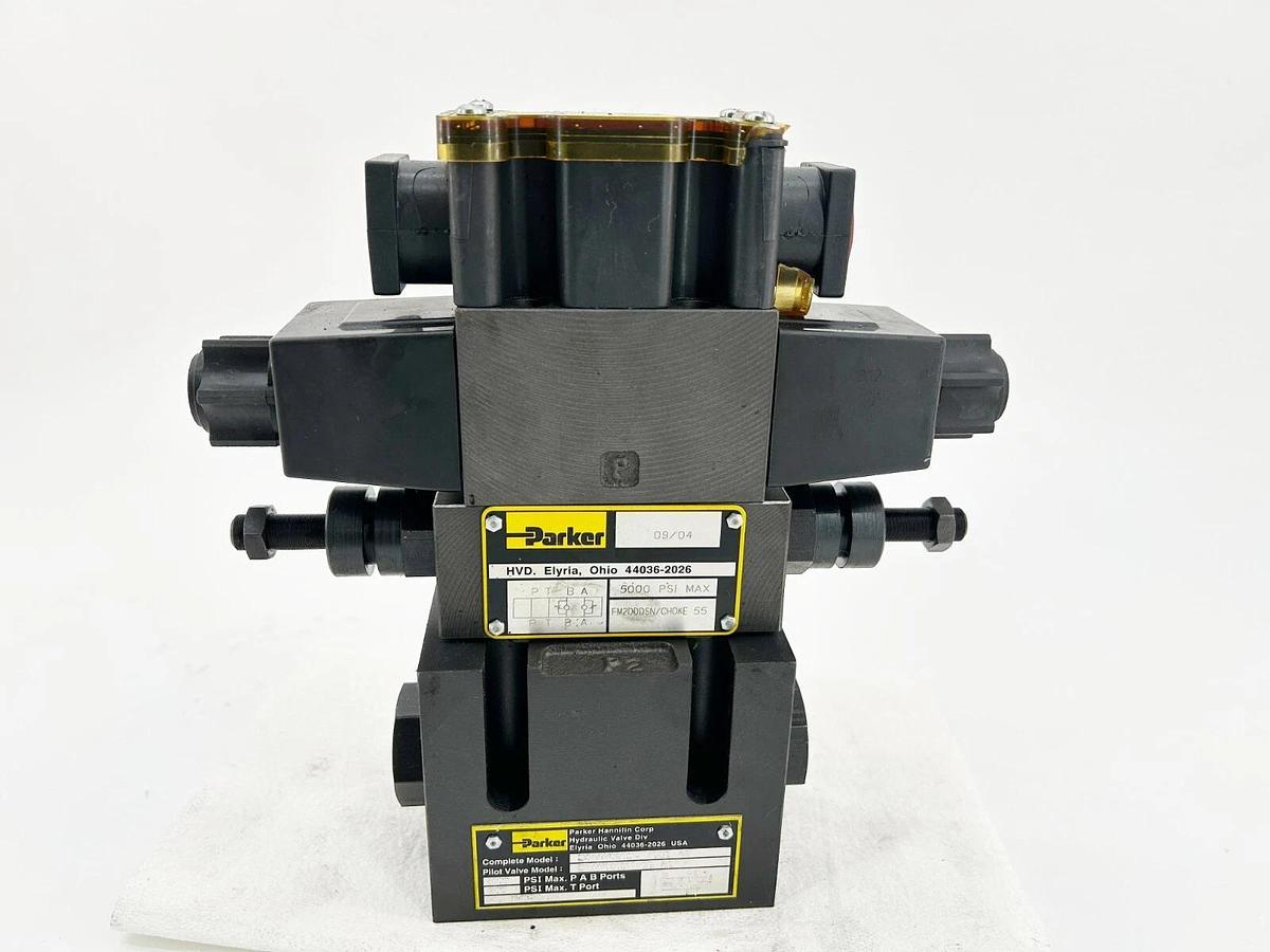 New Parker D31VW020D4NYC3G 82 Hydraulic Valve 5000PSI 0.58A 120V - No Box