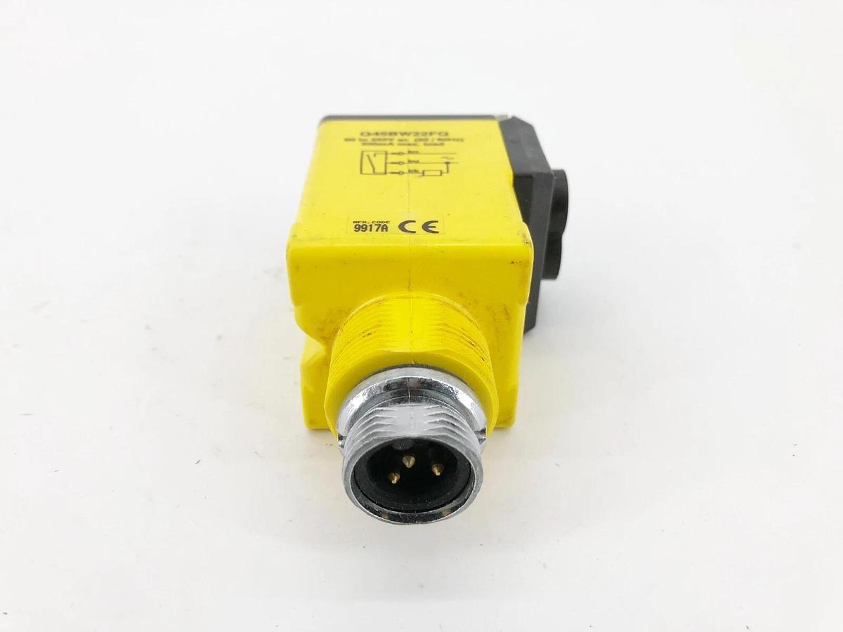 Used Banner Engineering Q45BW22FQ Photoelectric Sensor 90-250VAC 37016