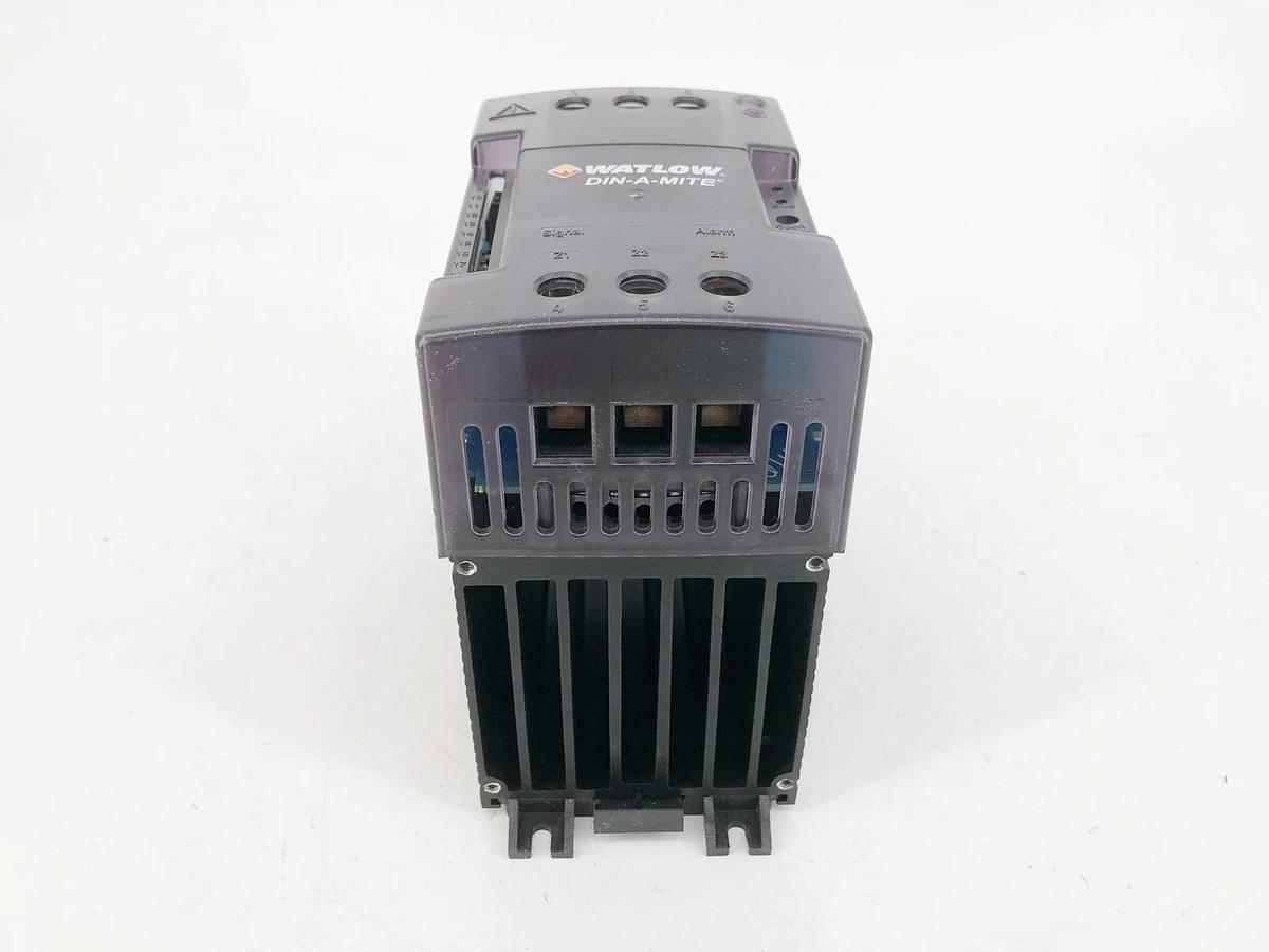 New Watlow DC10-60C0-S000 Controller 55A 4.5-32VDC In 277-600VAC Out - No Coil