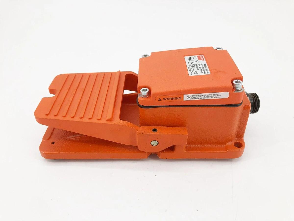 New Dayton 6GPD0 Type 1 Foot Switch Momentary 25A 125/250/480VAC 2HP 250VAC