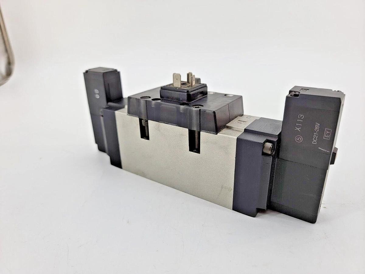 New SMC 80-VFS5510-5DZ Solenoid Valve 0.1-1MPa Supply Pressure 21-26VDC