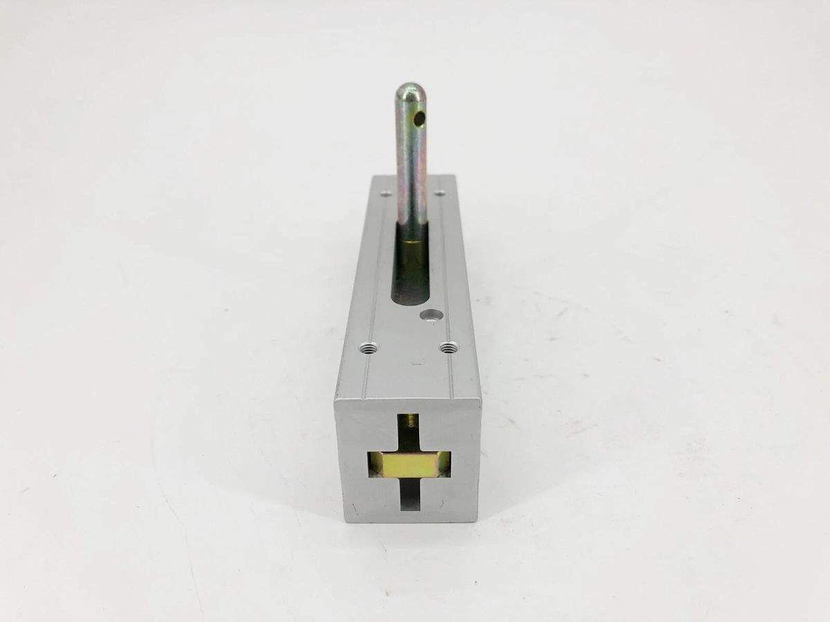 New Allen-Bradley 440G-A27163 Ser. A Sliding Bolt Actuator