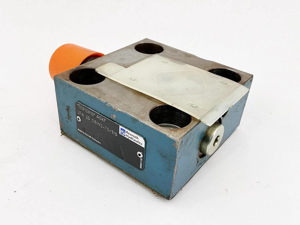 New Rexroth LFA 25 DBW2-70/315 Hydraulic Valve Block R900912810 - No Box