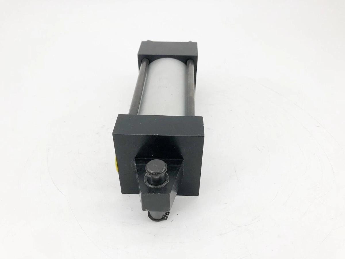 New Numatics P3AL-03A1D-AAA2 Pneumatic Cylinder 2" Bore 3" Stroke - No Box
