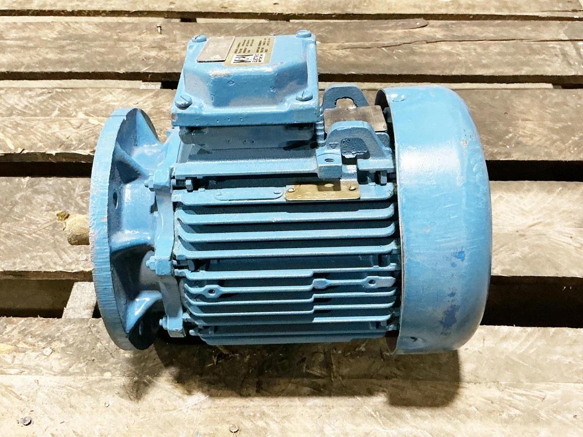 Used ABB HEJL-90-L2 Electric Motor FL7226166 3PH 2.5KW 575V 3475RPM