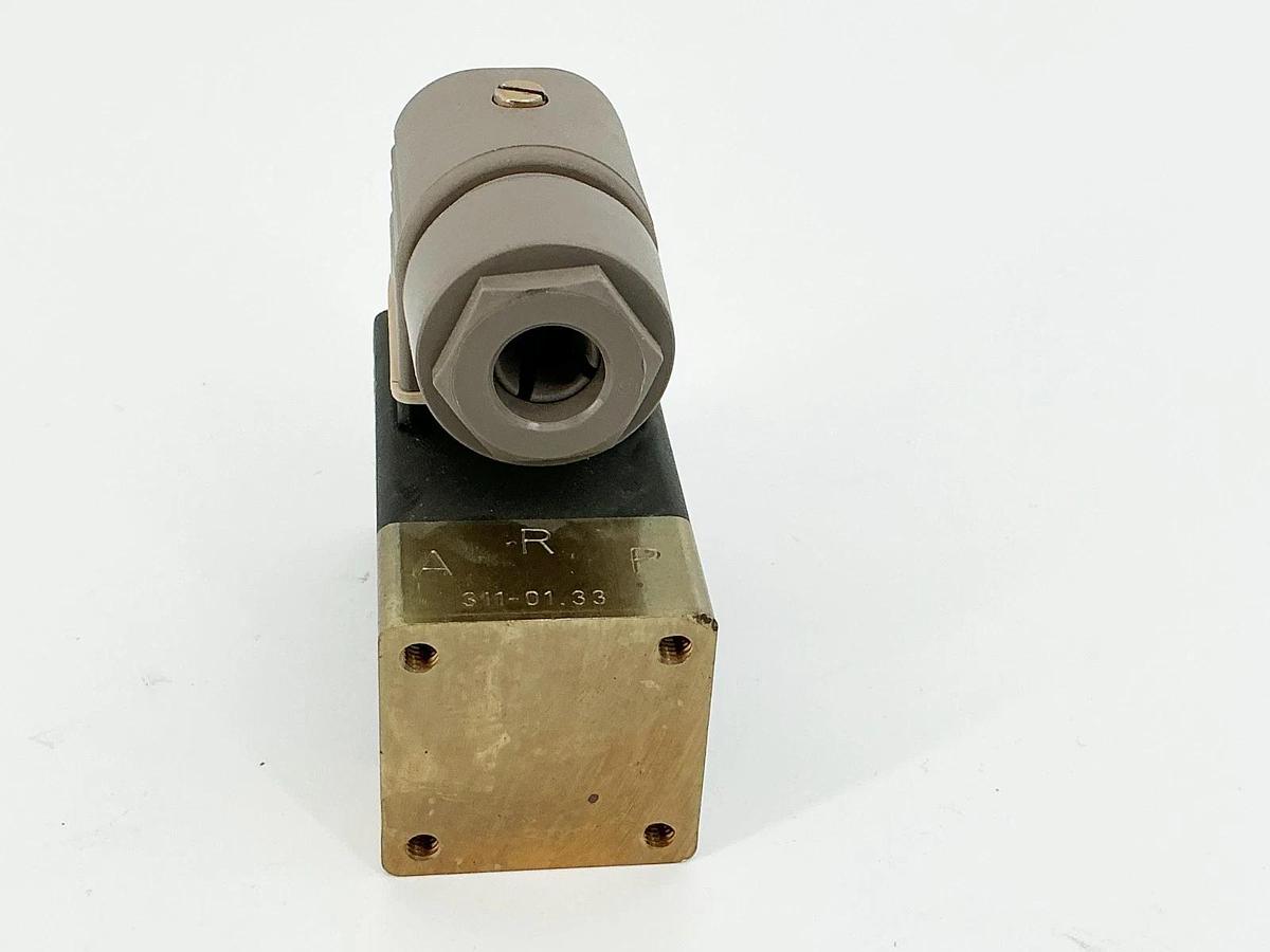 New Burkert 311-C-01.5-B-MS Solenoid Coil 24V 8W 16Bar -No Box