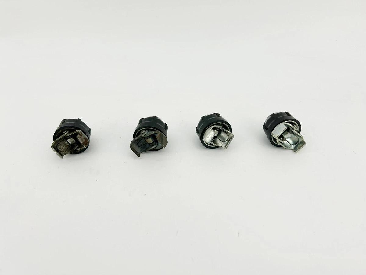 Lot of 4 New Ideal 32-003 Size 4 Fuse Clamps, 60A, 600V