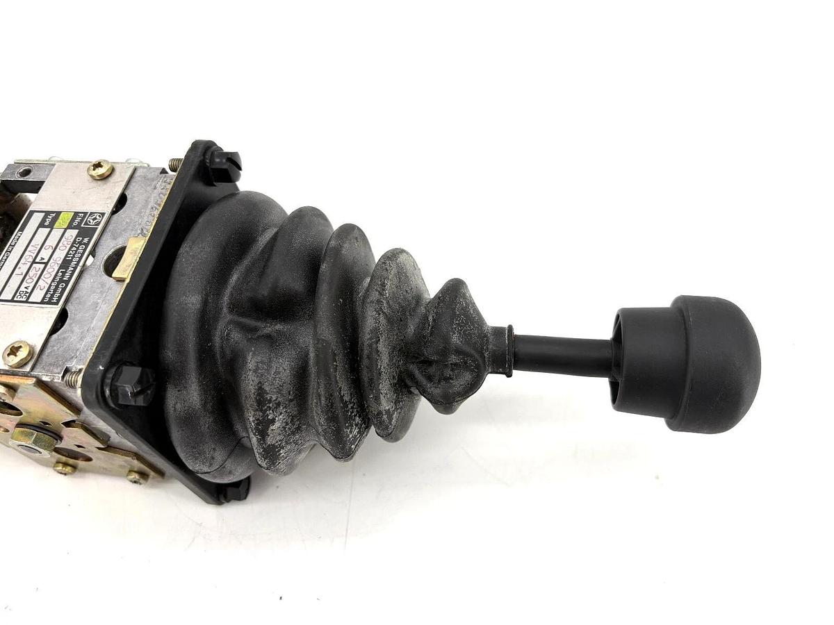 Used Gessmann VV64.1-03ZP Single Axis Controller Joystick Spring Returns to Center