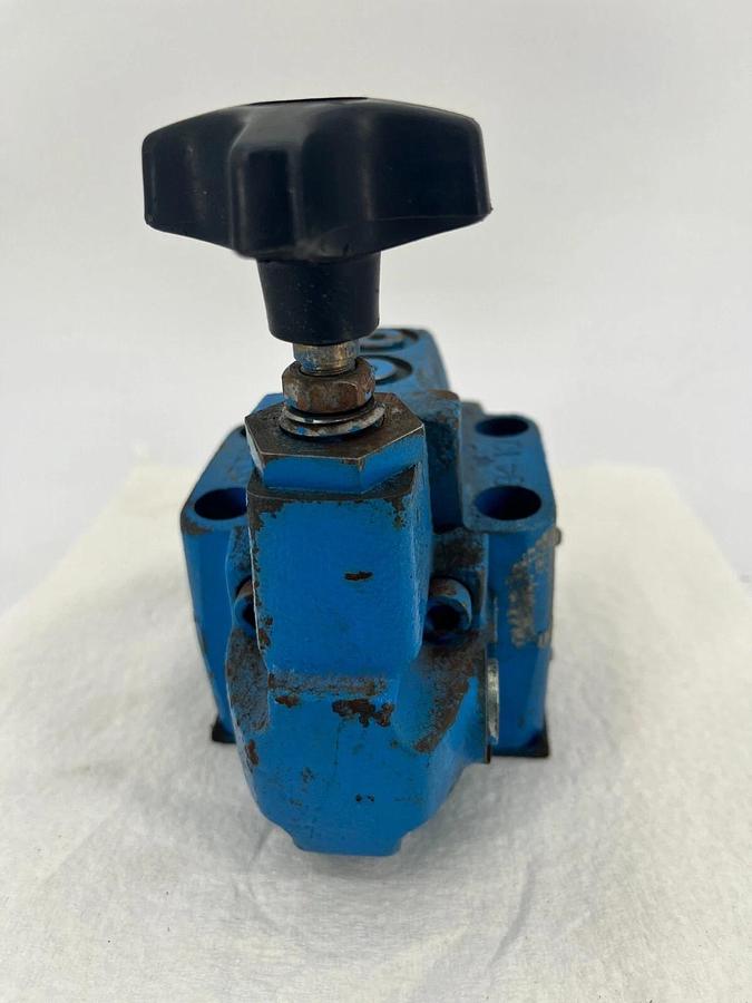 New Vickers XCG-03-3F-30 Hydraulic Reducing Valve 626081