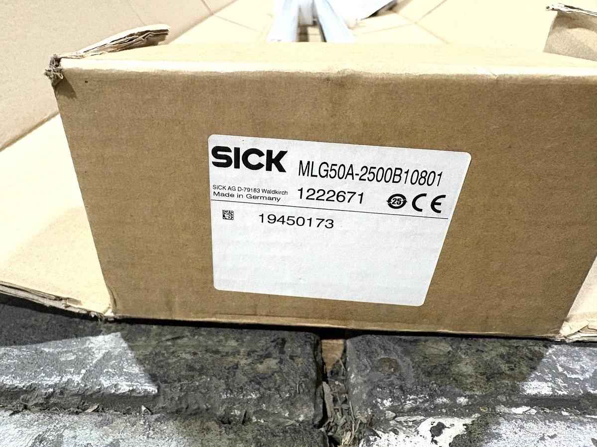New Sick MLG50A-2500B10801 MLG-2 Automation Light Grid Sender/Receiver 1222671