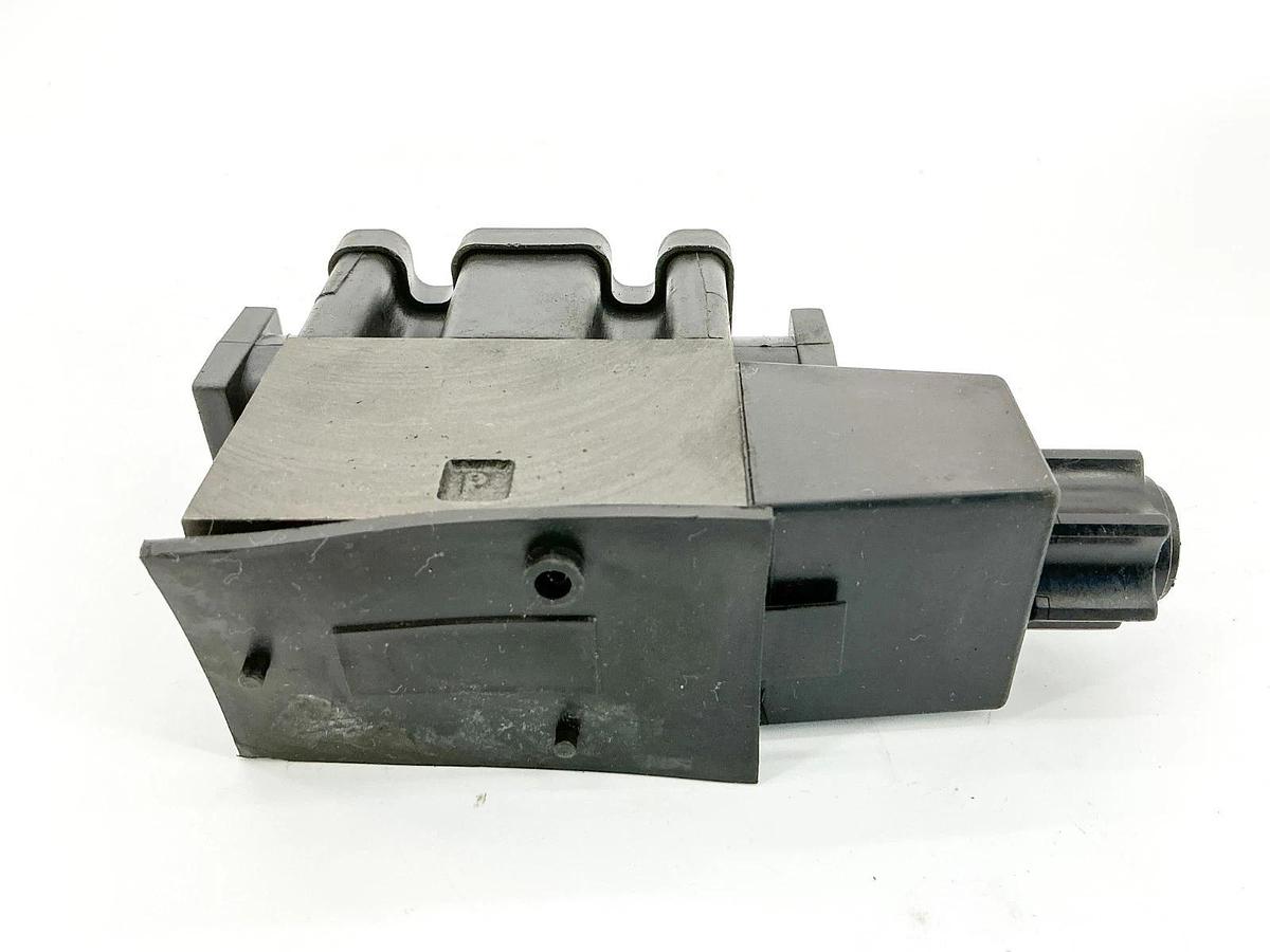 New Parker D1VW20HNYC-70 Hydraulic Solenoid Valve 110/120V 5000PSI .58A - No Box