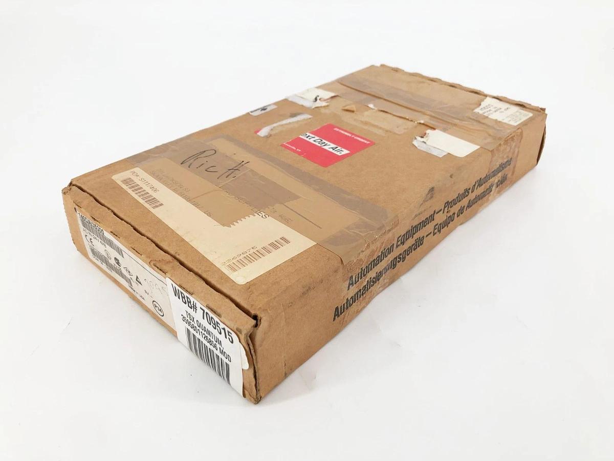 New Schneider Electric 140DAI35300 Input Module 32 Pt. 24VAC - Sealed Box