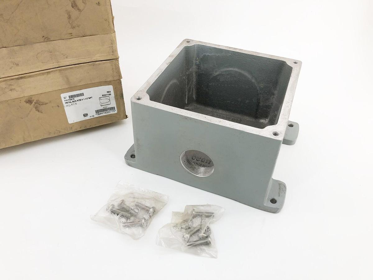 New Meltric 7T6F0N15 Metal Box 1-1/2" NPT Size 6