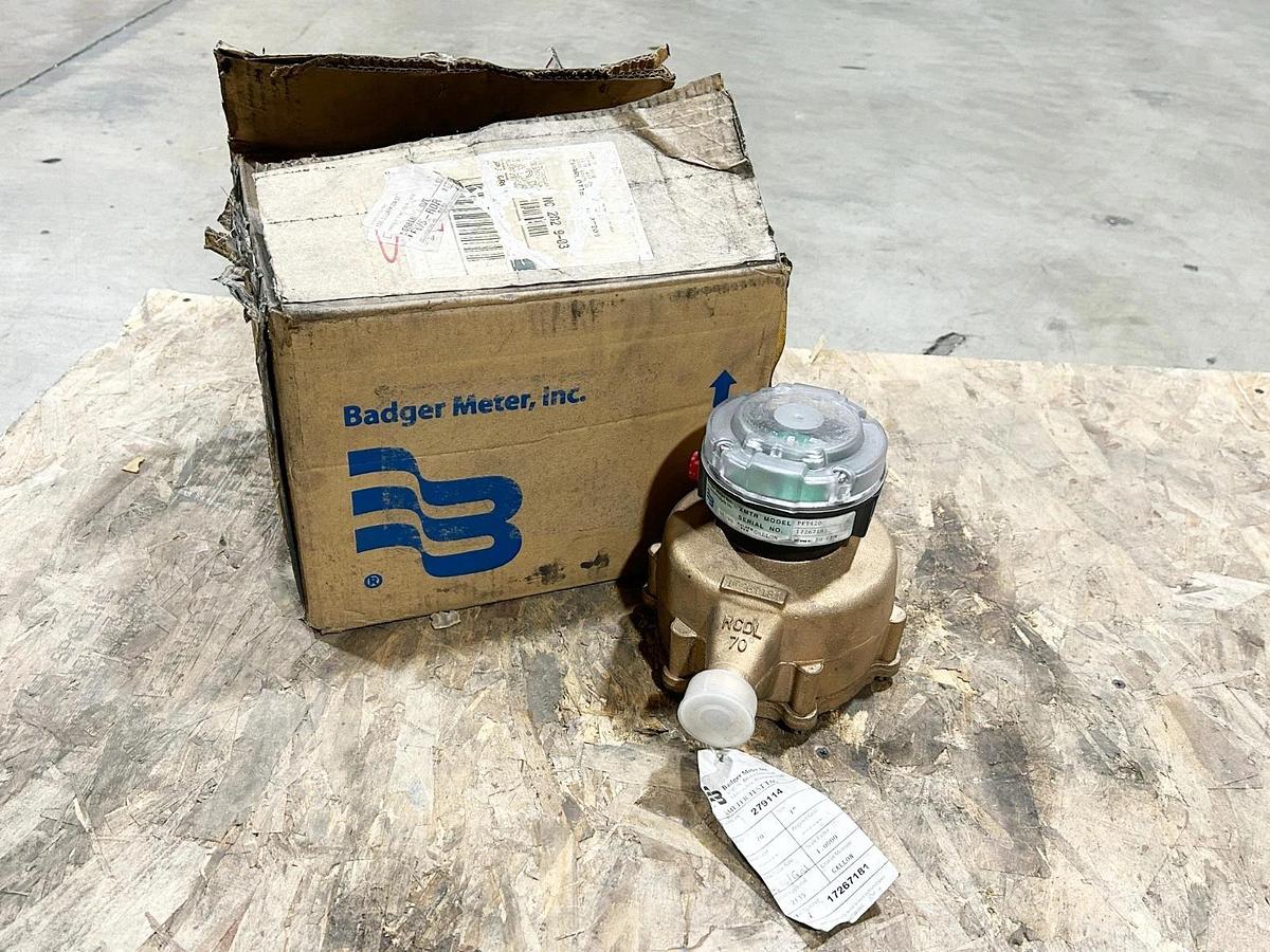 New Badger Meter XMTR Model PFT420 Flow Transmitter w/ Model 70 Valve Size 1"