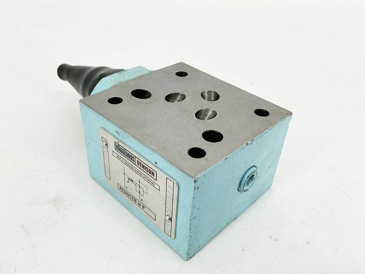 New Denison 026-27353 SRR-02113-0B1 Reducer Valve - No Box