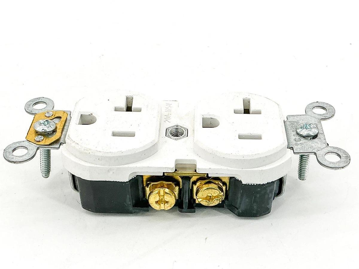 New Lot of 5 Leviton BR20-W Duplex Receptacle 20A 125V