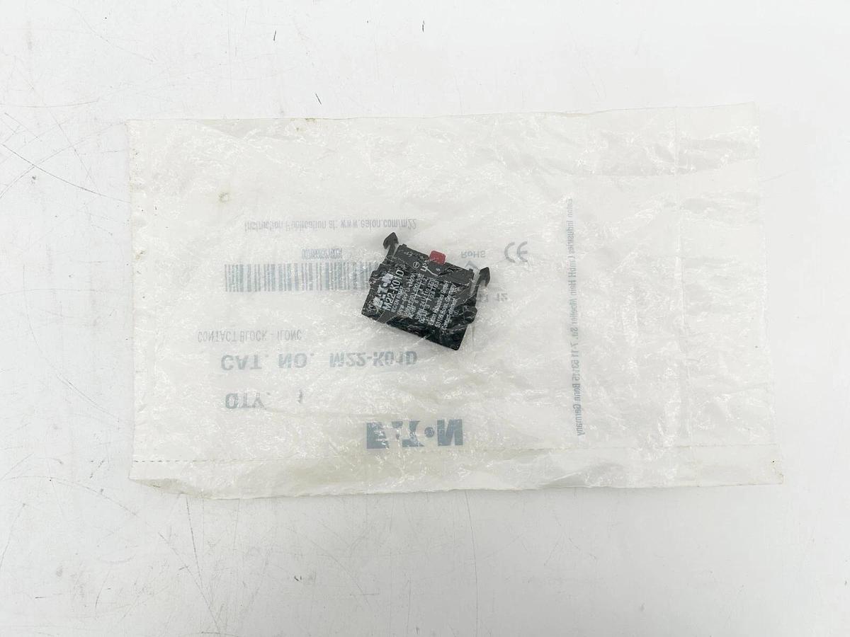 New Lot of 2 Eaton M22-K01D Contact Block