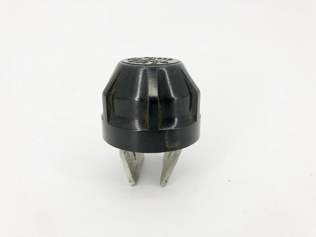 New Gould 32-006G Fuse Clip Clamp 400A 250-600V Size 7