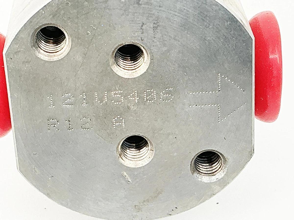 New Parker 121V5406 Valve R12 A - No Box