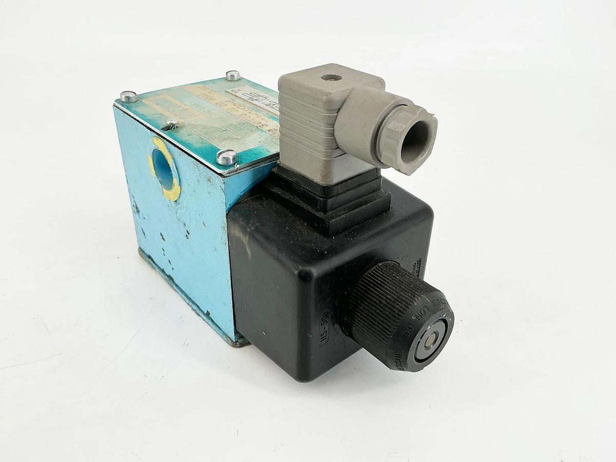 Used Denison A3D02 34 703 09 02 00A5 01327 026-24630-5 Valve 036-71657