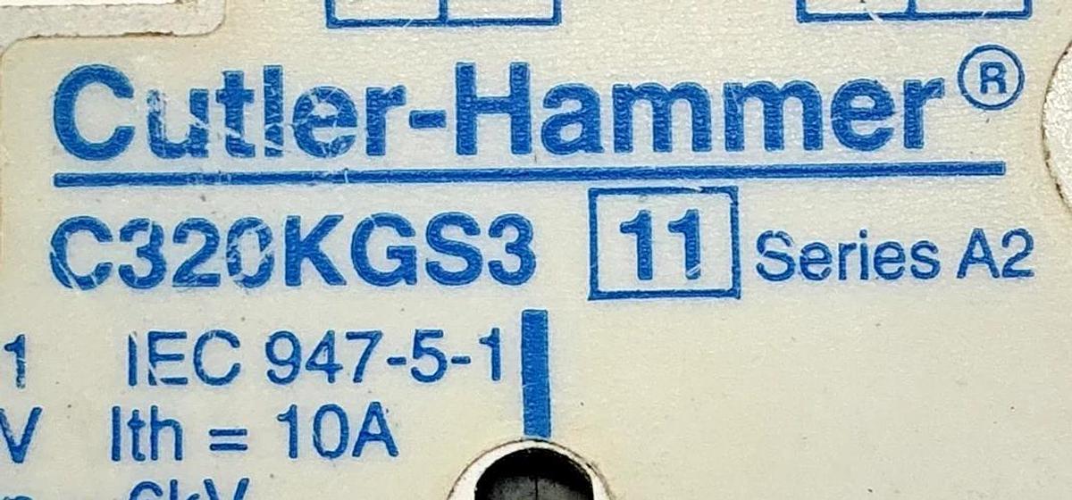 New Cutler-Hammer C320KGS3 Ser A2 Auxiliary Contact 1NO/1NC 10A 600VAC - No Box