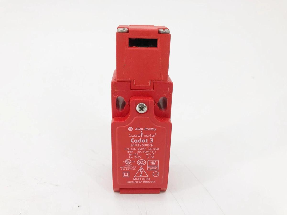 New Allen-Bradley 440K-C21061 Ser. B Safety Interlock Switch