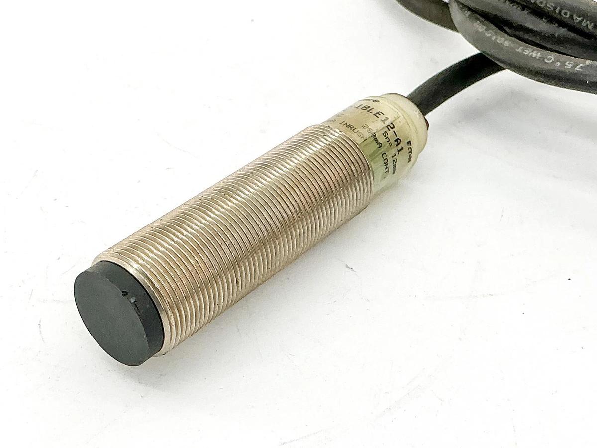 New Cutler Hammer E57-18LE12-A1 Inductive Proximity Sensor 250V - No Hardware