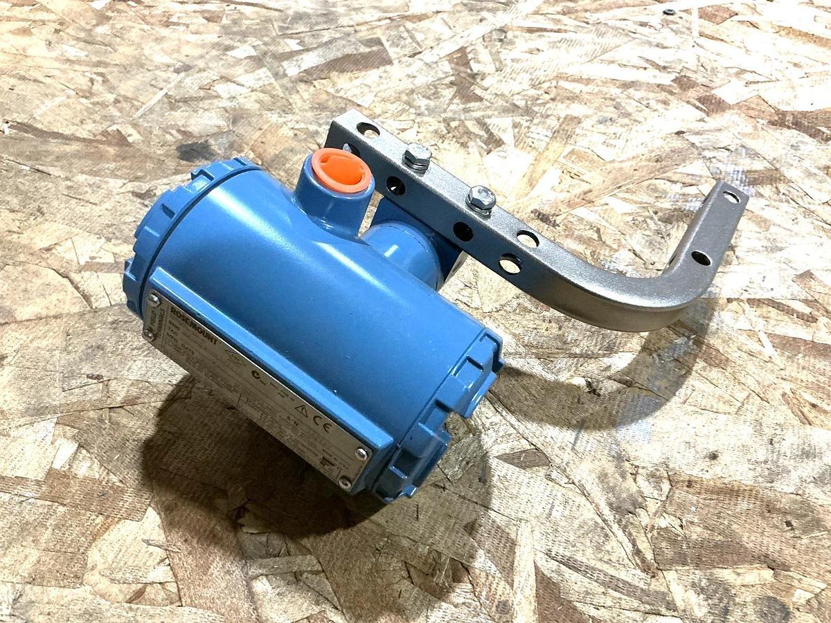 New Emerson Rosemount 8800DF005SA6E1D1R70 Vortex Flow Meter 800/427 1440PSIG
