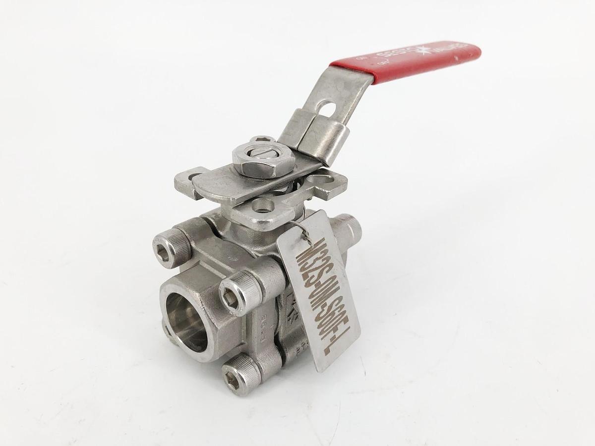 New Sesto Valves M32S-0M-S60F-L Ball Valve 1/2" CF8M 2000WOG B16.34 - No Box