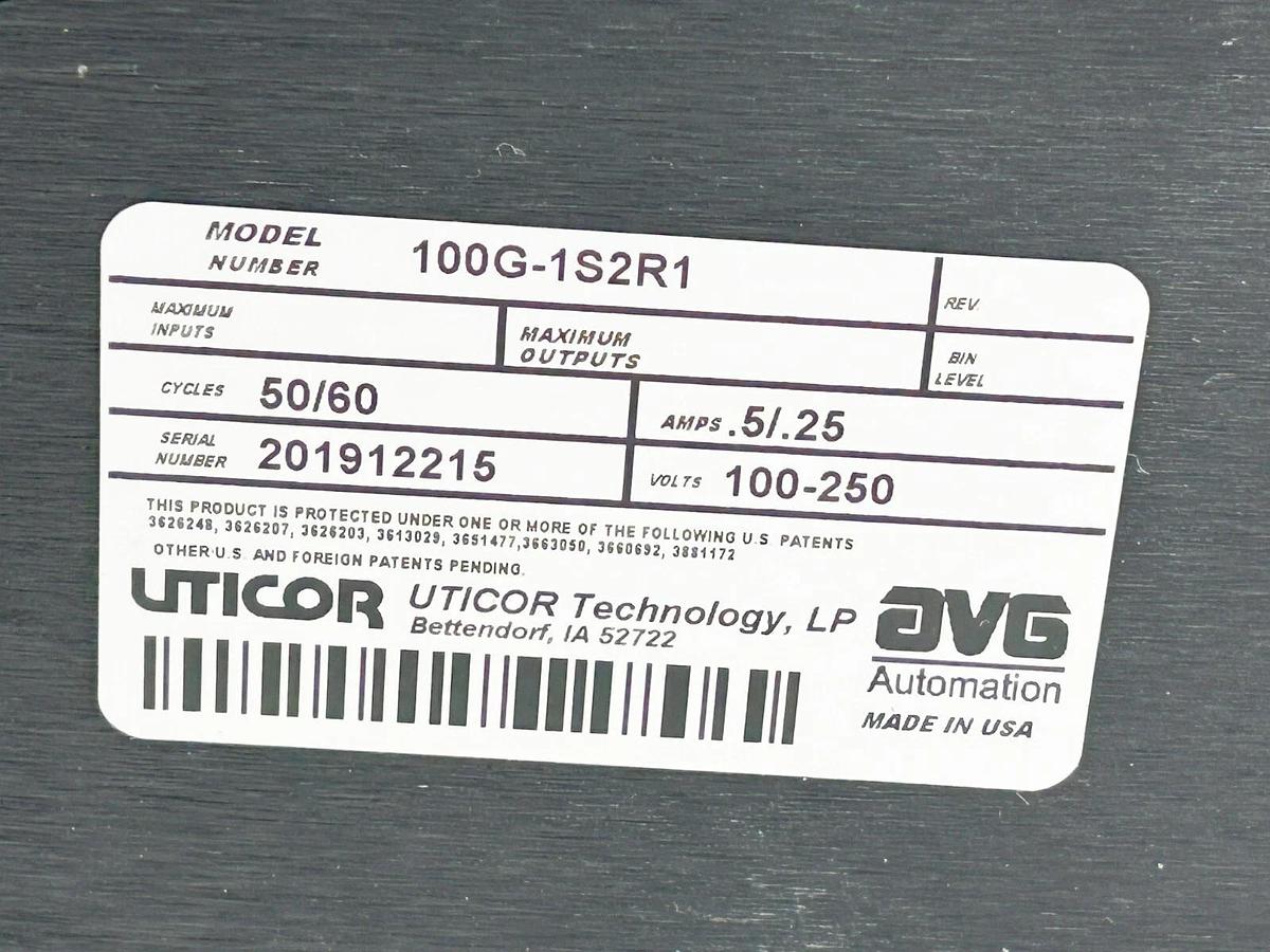 New Uticor 100G-1S2R1 Operator Interface 10/4" passive Color Panel 250V 512K RAM