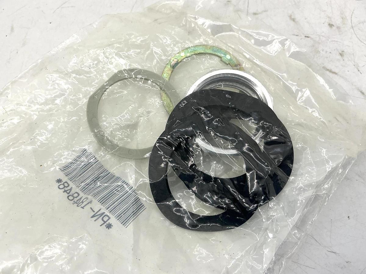 New Allen Bradley 800T-B2D2 Ser T Momentary Push Button 30mm Black 1NC