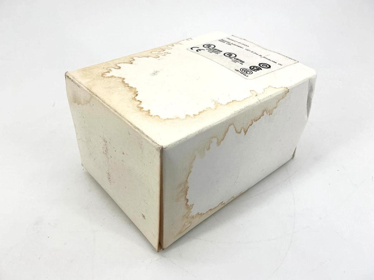 New Allen Bradley 800T-TFXLT6A4 Ser A Trigger Action E-Stop 2Pos Twist Release