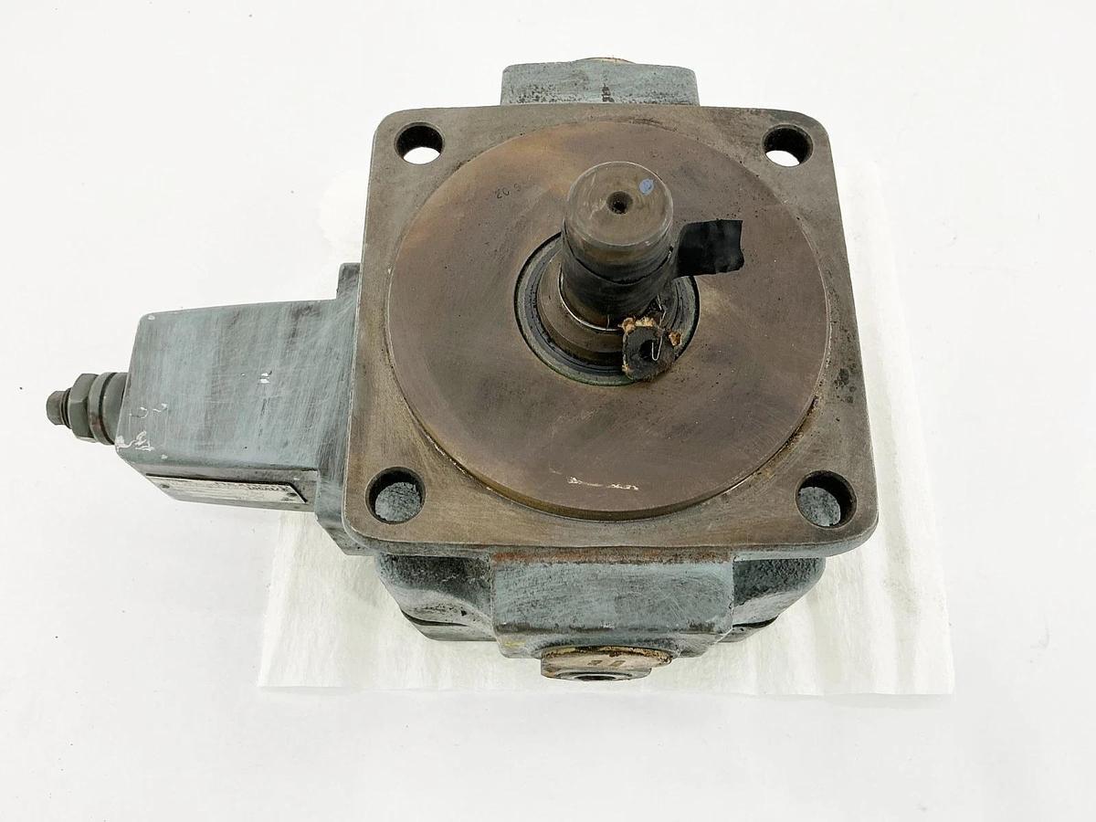 Used Rexroth 1 PV2 V3-31/40 RW12MC100A1/5 Hydraulic Pump B41566