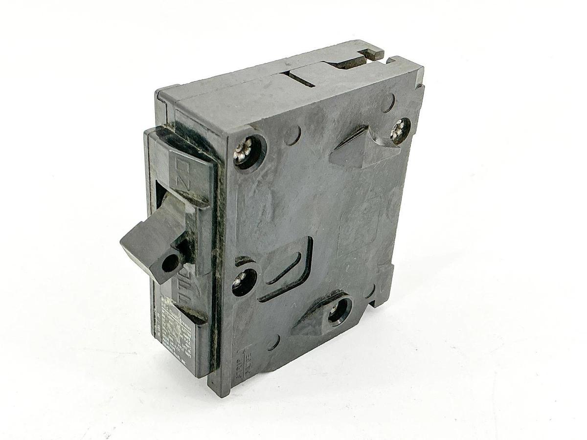 Used Lot of 6 Gould Q130 Circuit Breakers 30A 120/240V 1 Pole Type QP