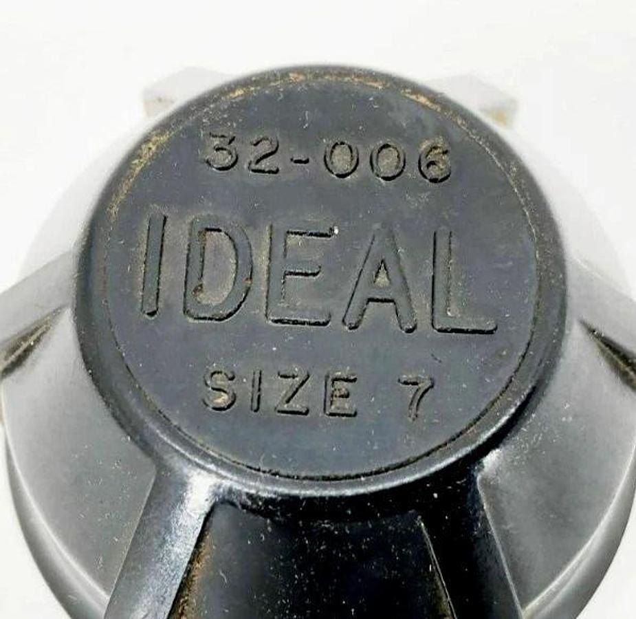 New Gould 32-006G Fuse Clip Clamp 400A 250-600V Size 7