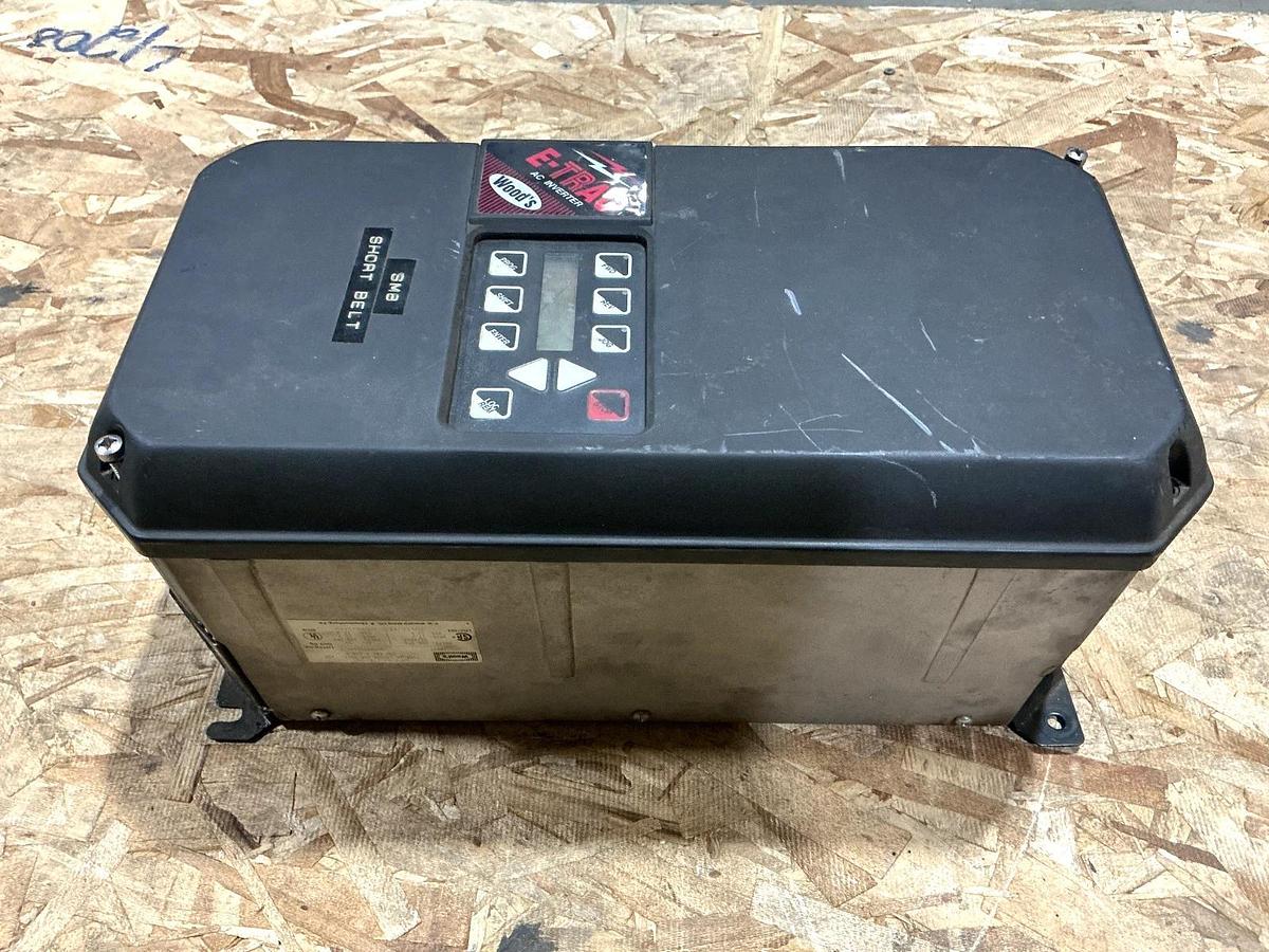 Used Woods WFC4010-0C AC Inverter Drive 3PH 15.4A 460VAC FOR PARTS ONLY