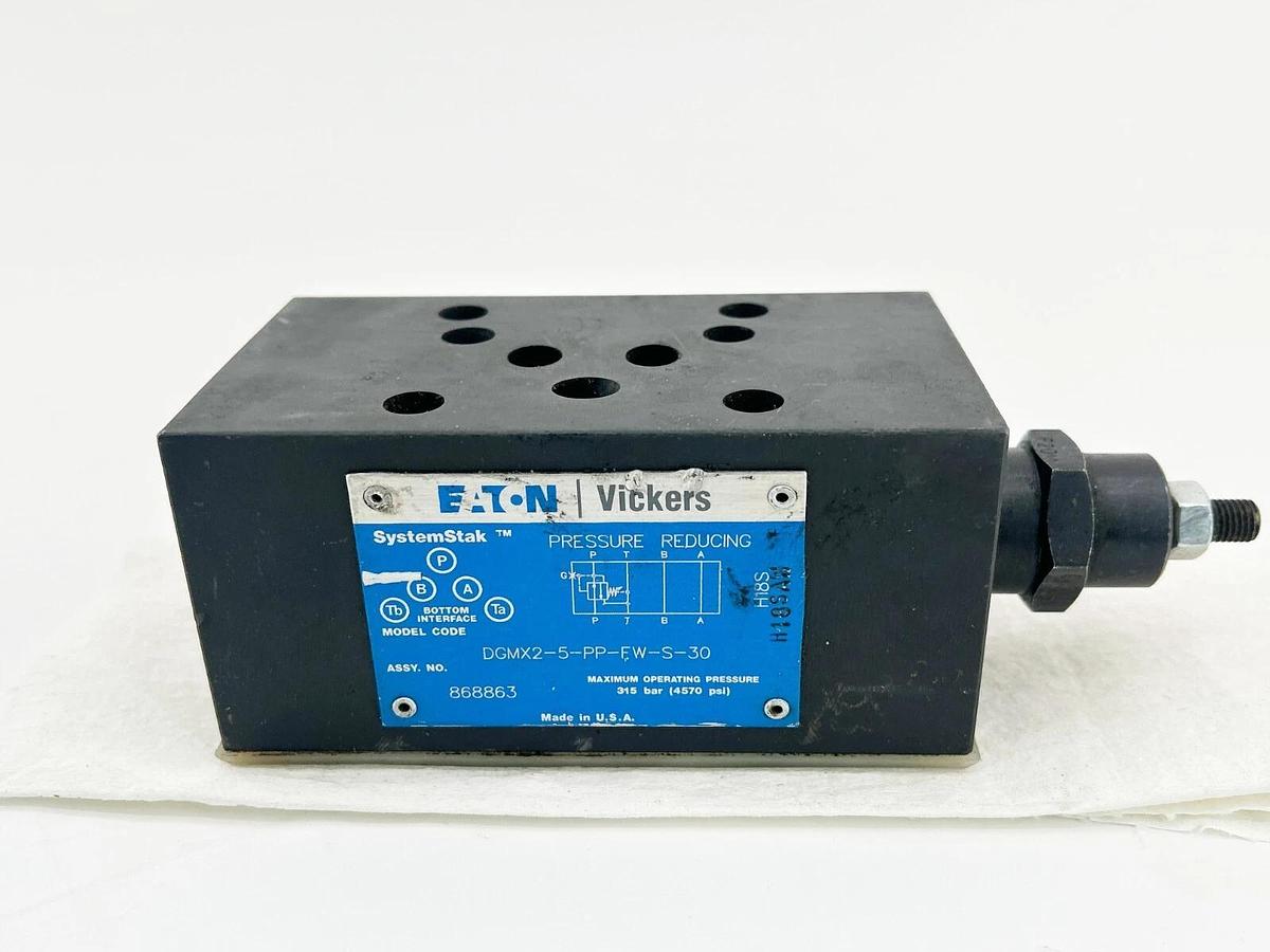 New Eaton Vickers DGMX2-5-PP-FW-S-30 Pressure Reducing Valve 868863 - No Box