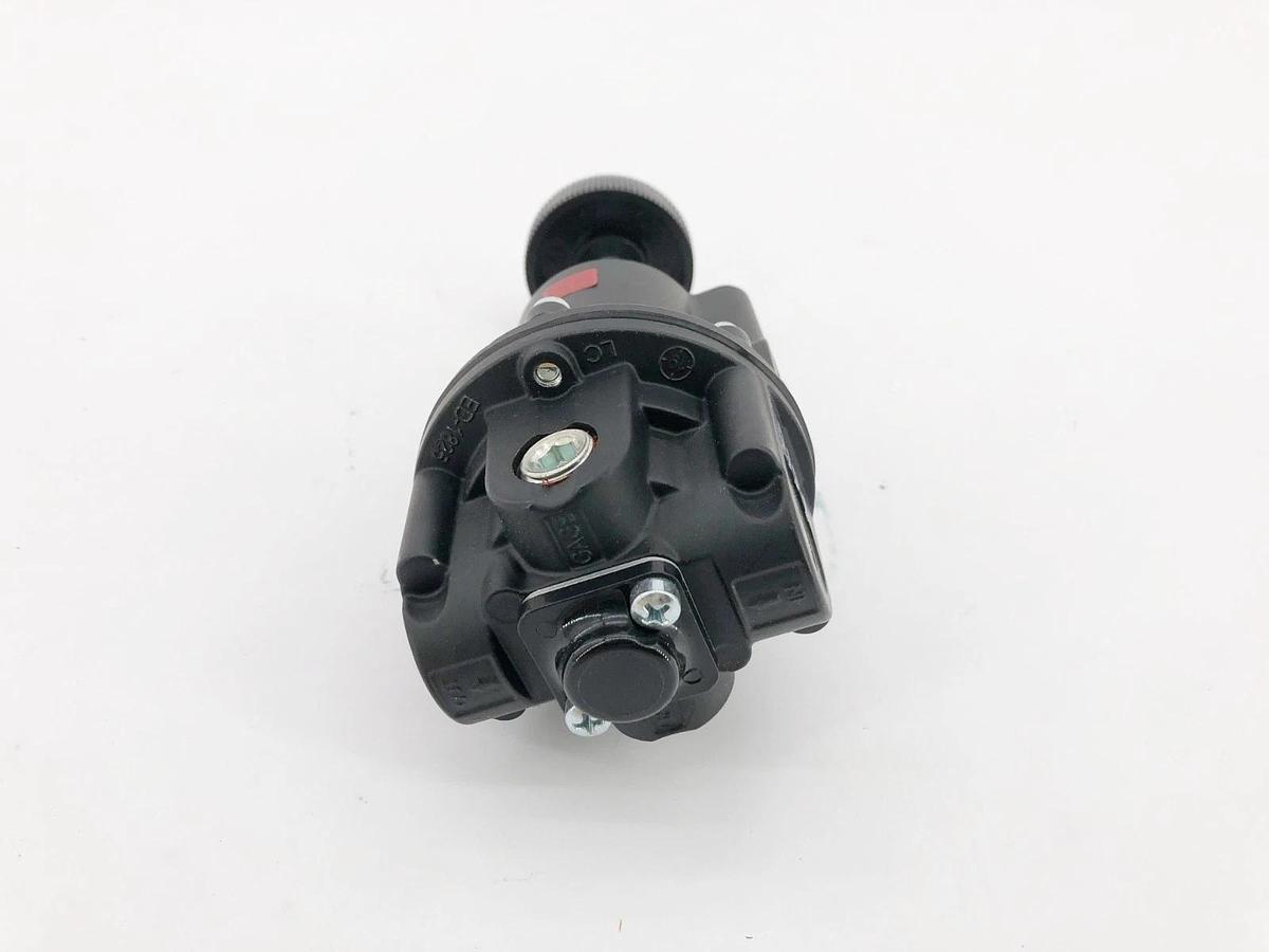 New Parker P3RA10263 Precision Regulator 2-150psi 3/8" NPT 500psi Max