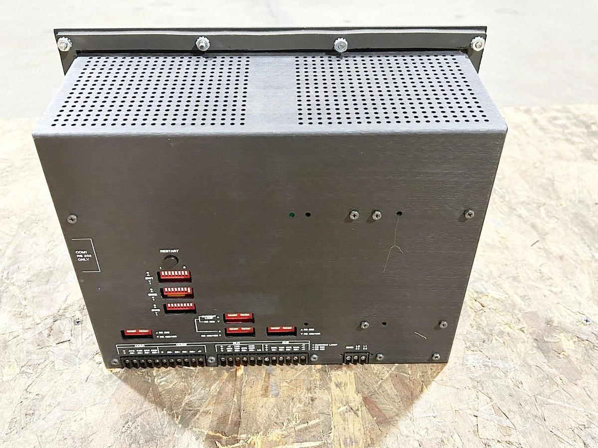 New AVG Uticor 100G-1S2R1 Operator Interface Passive Color Panel 250V 512K RAM