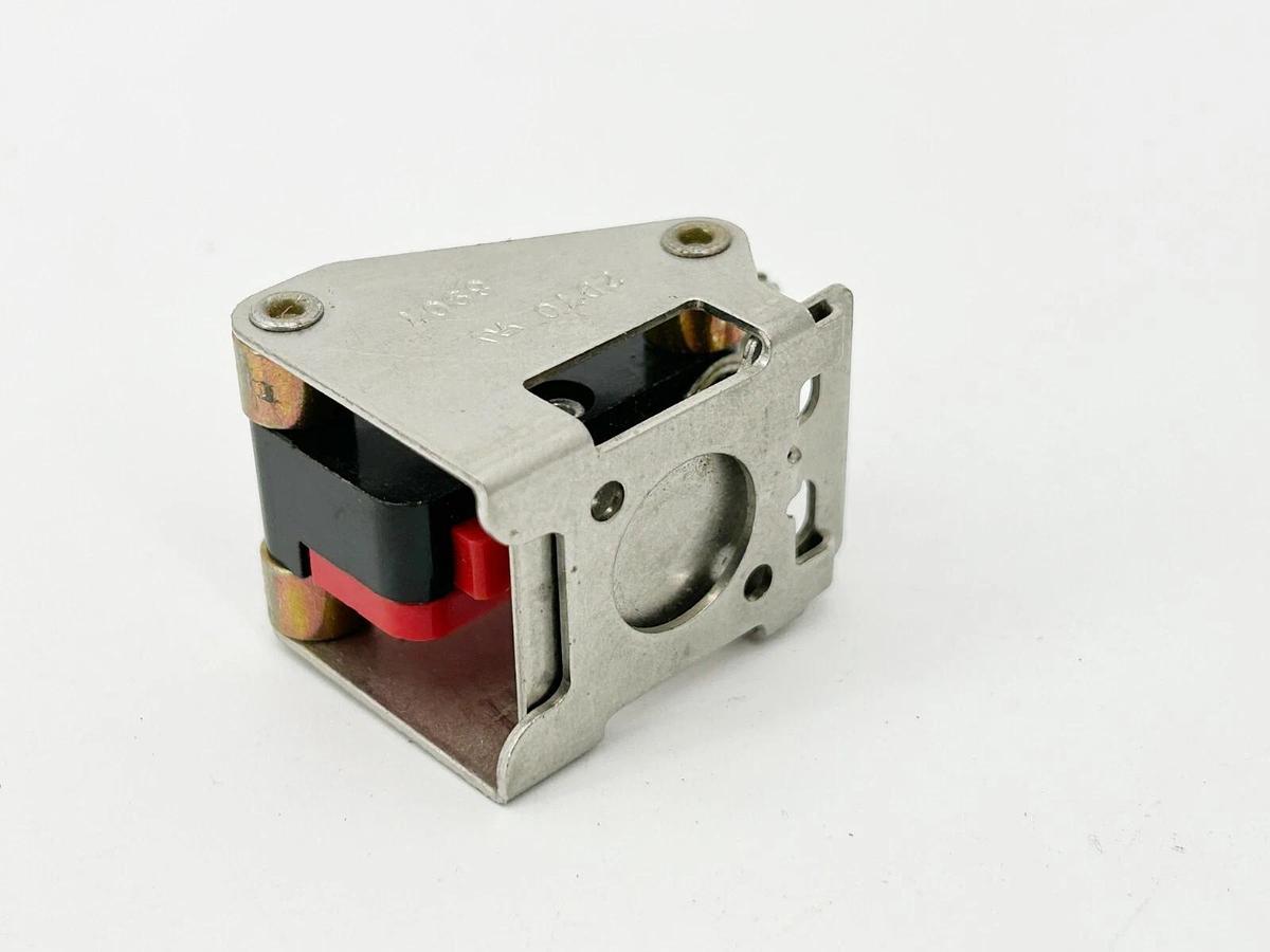 New Honeywell Micro Switch 2D70 Pushbutton Switch