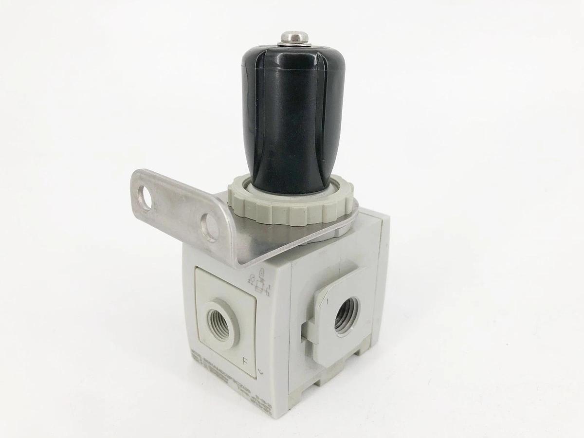 New Aventics 8651AM002F3CZG0 Manifold Regulator 7-125psig 1/4" NPTF - No Box